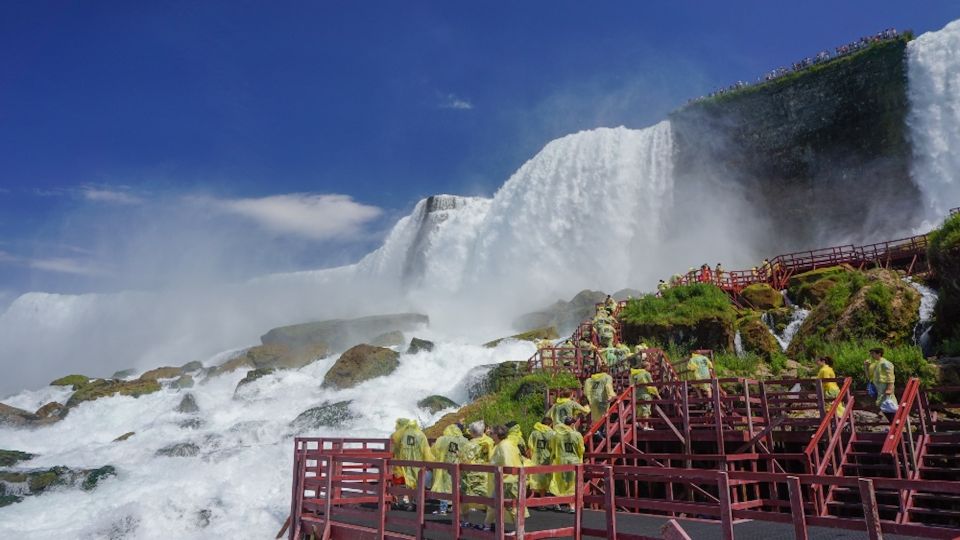 Niagara Falls, USA: Small Group Walking Tour With Boat Ride