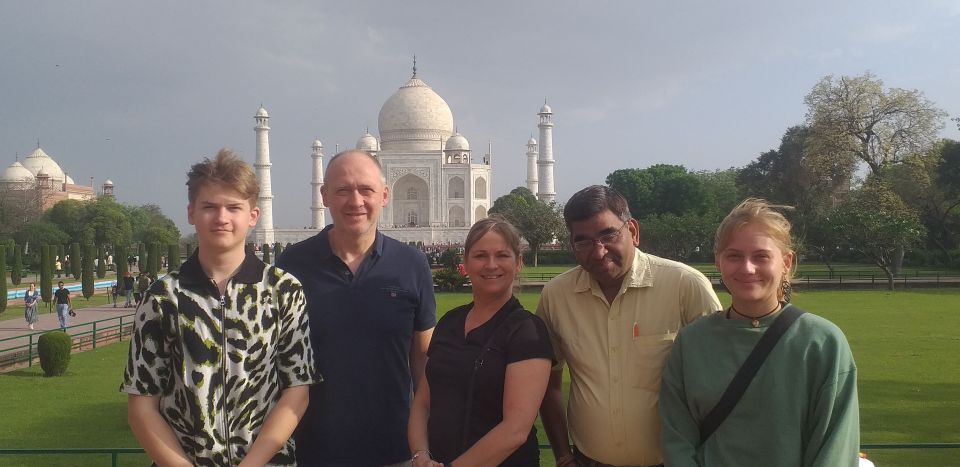 Taj Mahal Sunrise and Sunset Overnight Agra Tour From Mumbai