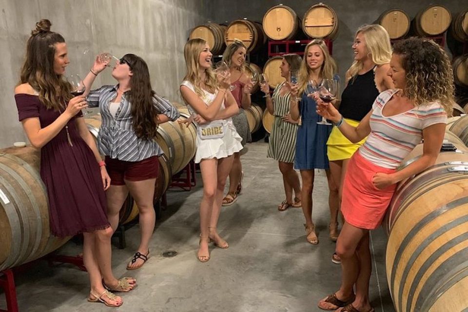 Waco: Wine Tour With Tasting and Light Lunch