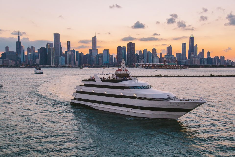 Chicago: Lake Michigan Gourmet Brunch/Lunch/Dinner Cruise - Onboard Experience