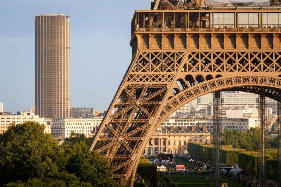 Skip-The-Line Tour Montparnasse Paris With Private Guide - Tour Description