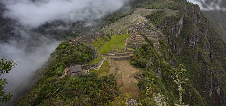 Cusco: Full Day-Tour Machu Picchu & Huchuypicchu Mountain - Background