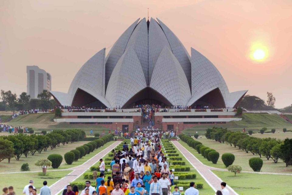 Delhi Airport to Airport: Guided Layover Delhi City Tour - Experience