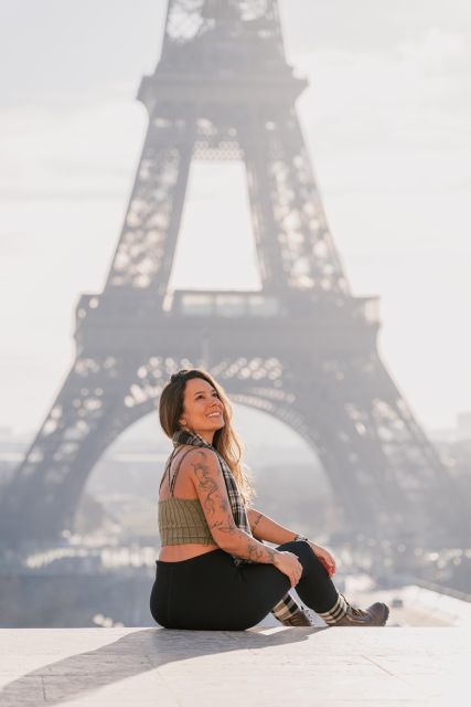 Paris: Photoshoot With a Professional Photographer - Personalized Photography Experience