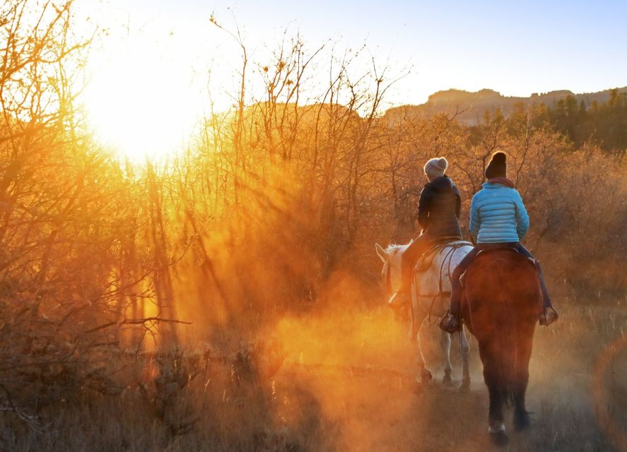 Orderville: Checkerboard Mesa Guided Sunset Horseback Ride - Sum Up