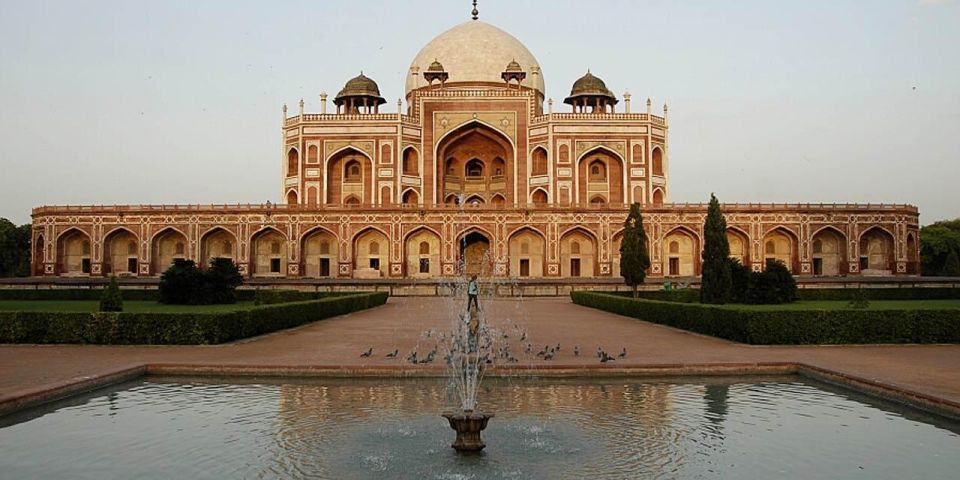 Delhi Archaeological Sites Day Tour