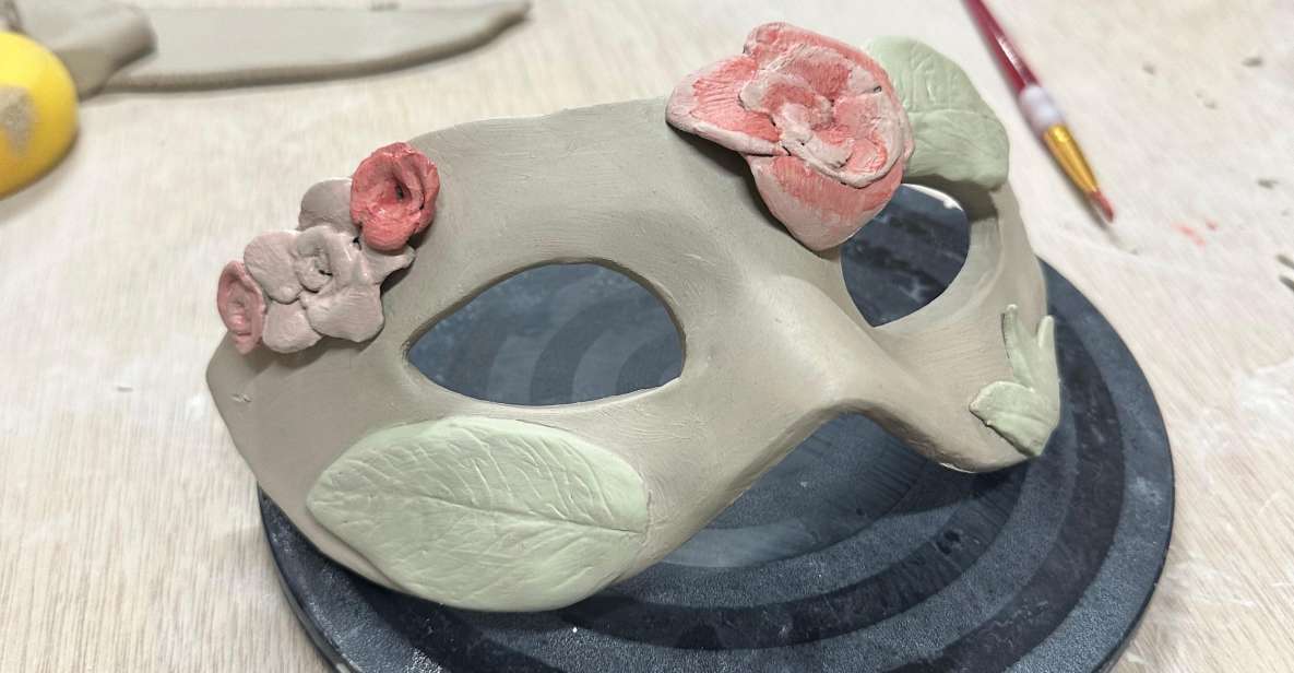 New Orleans: Ceramic Mardi Gras Mask Workshop - Key Points