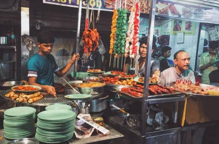 Experience Mumbai Street Food Tour