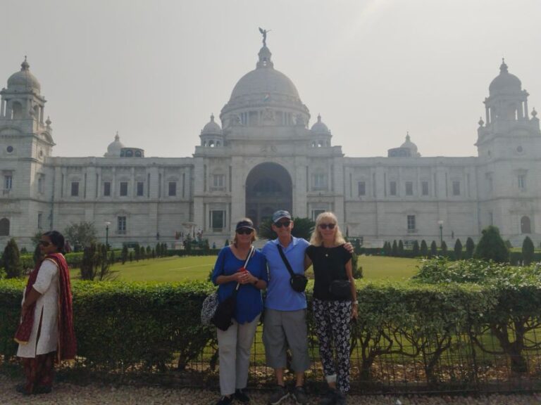 Kolkata: Private Tour of City of Joy With Licensed Guide