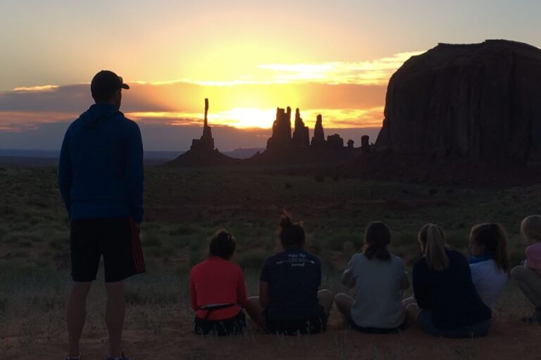 Monument Valley: Sunset Tour With Navajo Guide