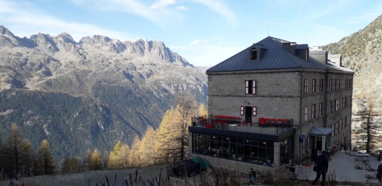 Private Guided Visit of Mer De Glace