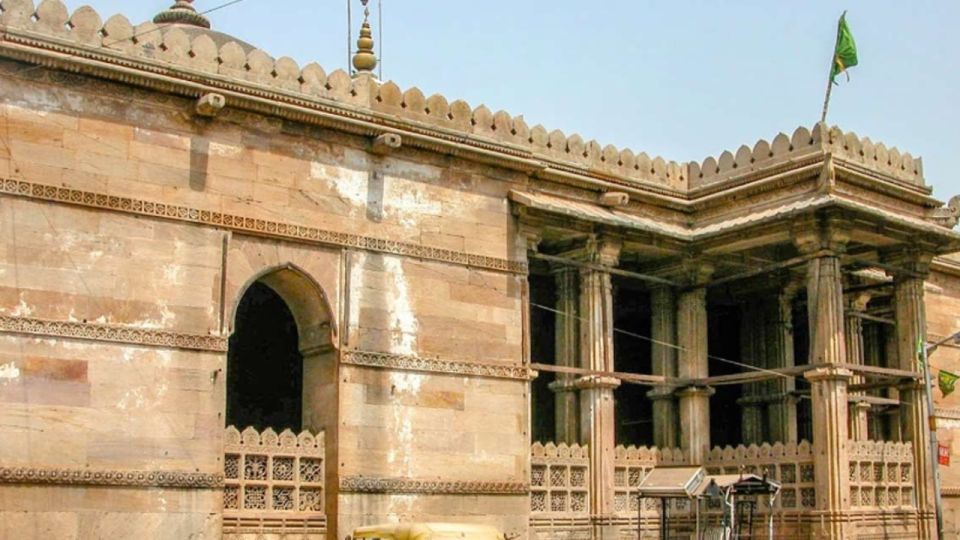 3 Hour Heritage Walk in the Walled City of Ahmedabad - Inclusions and Meeting Point Details