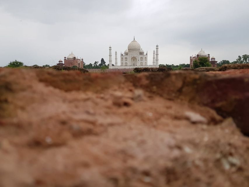 From Delhi: Agra (Taj Mahal) With a Chauffeur Driven Car - Activity Description