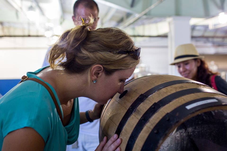 Nassau: Rum Tastings and Culinary Walking Tour - Tour Experience