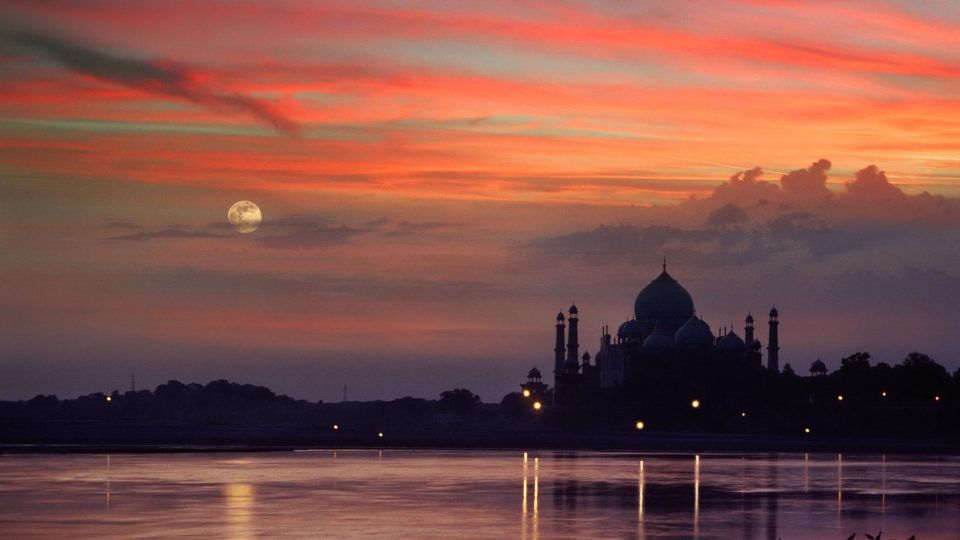 Taj Mahal Sunset Tour by Tuk Tuk With Private Guide - Language Options and Pickup Locations