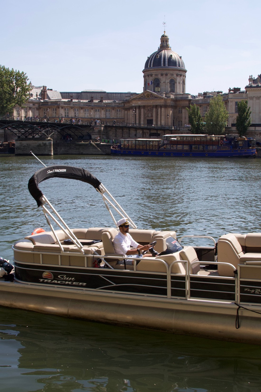 Paris: Private Pontoon Boat Seine River Cruise With Guide - Customer Reviews