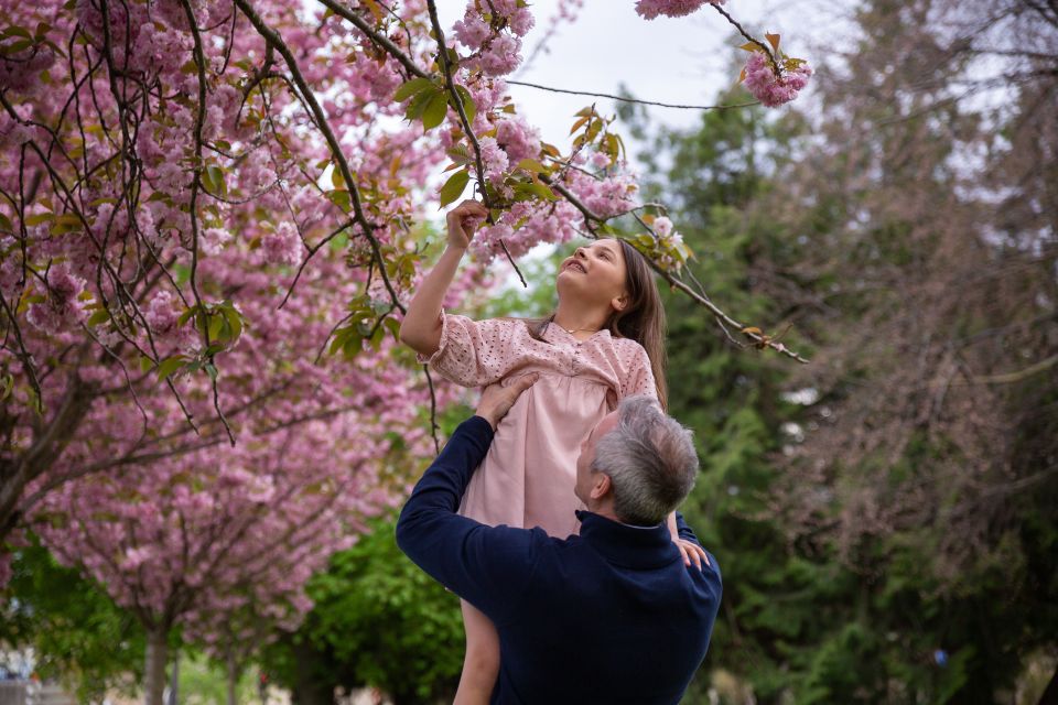 Paris Private Photoshoot With a Parisian Photographer - Customer Reviews