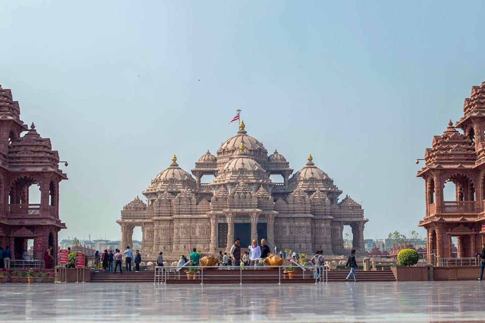 Akshardham: Exhibition, Light and Water Show With Transfers - Common questions