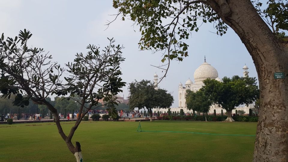 From Delhi: Agra (Taj Mahal) With a Chauffeur Driven Car - Key Points