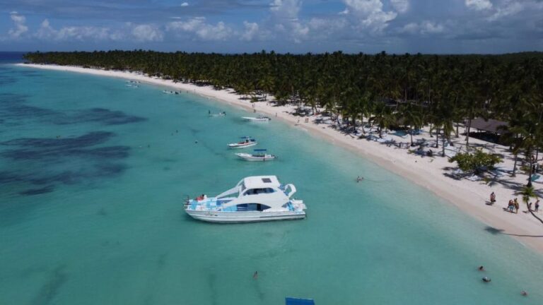 From Punta Cana: Saona and Mano Juan Day Trip by Catamaran