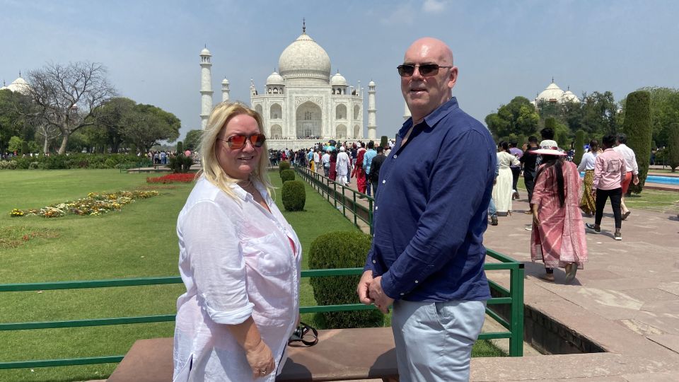 From Delhi: All-Inclusive Taj Mahal Day Trip by Fast Train - Itinerary