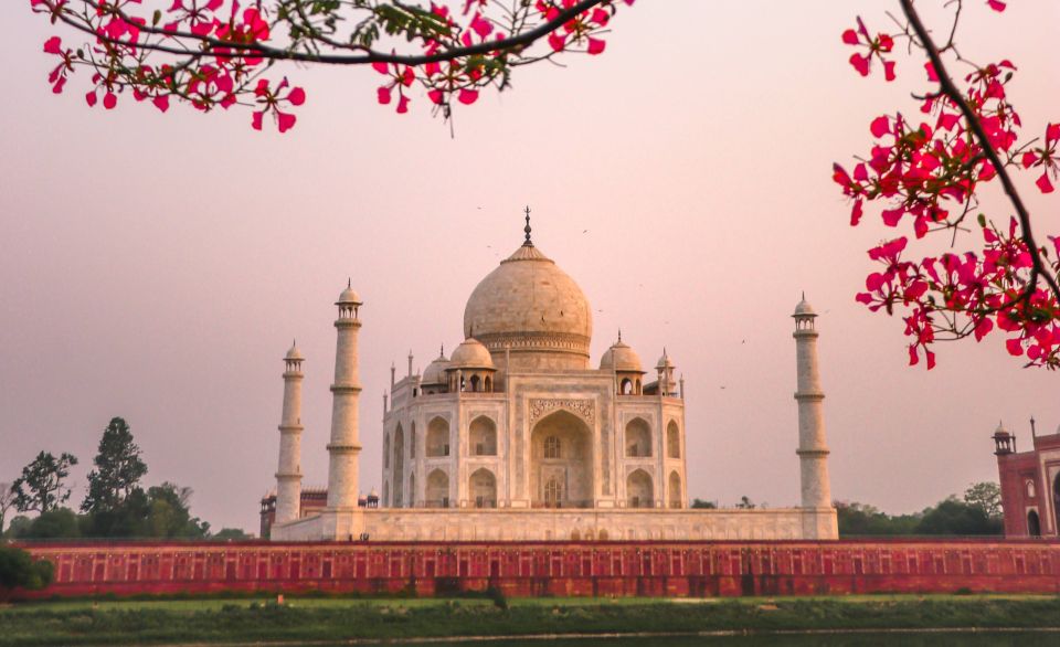 From New Delhi: Agra Highlights Private Day Trip by Train - Main Attractions