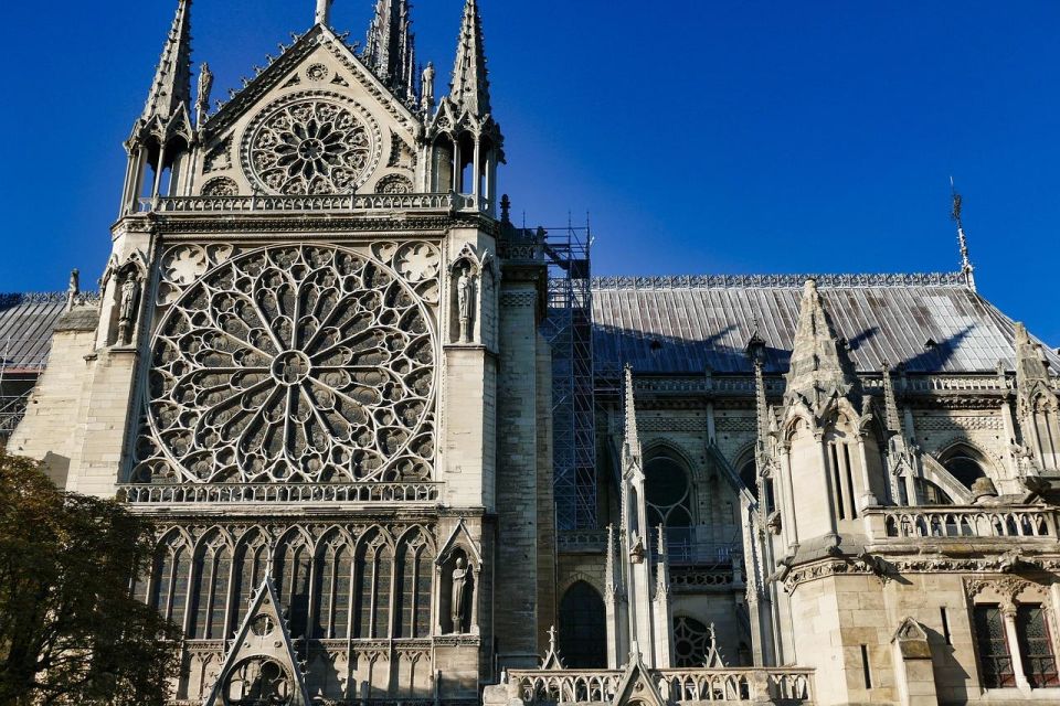 Paris: Sainte-Chapelle, Conciergerie, Notre Dame Guided Tour - Experience