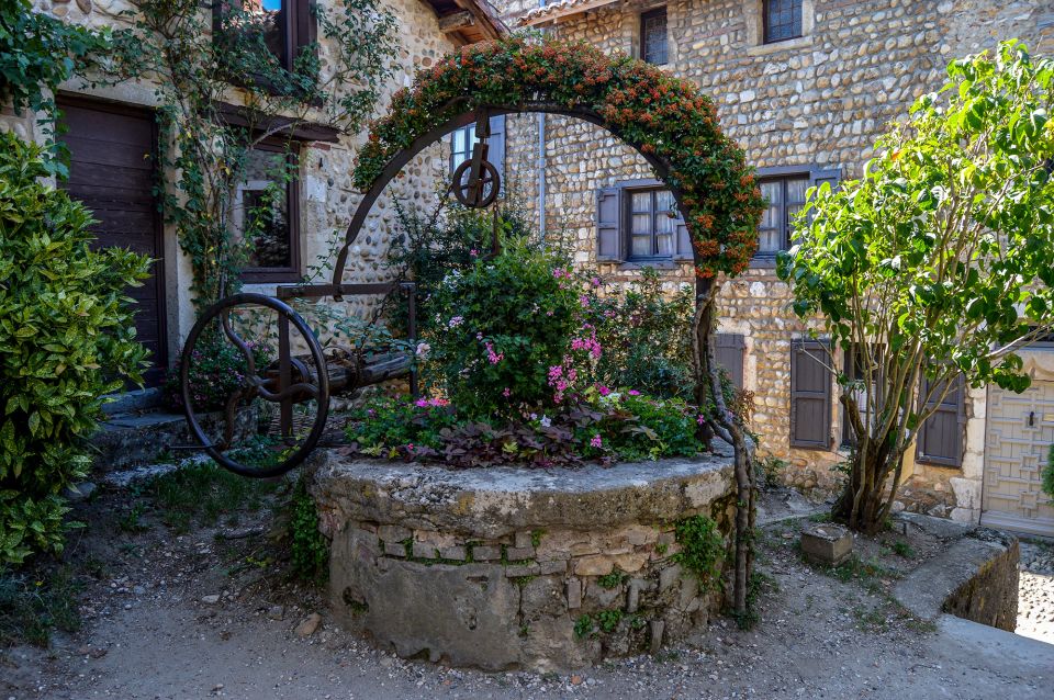 Pérouges : Medieval Village Private Guided Tour - Itinerary Details