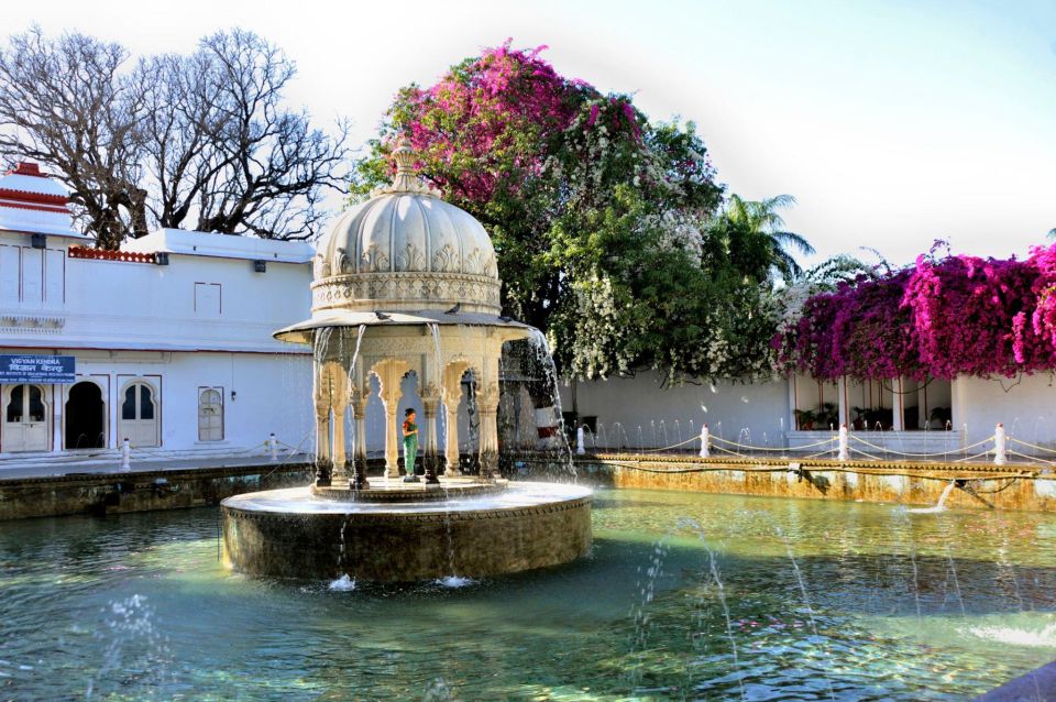 From Udaipur: Private Udaipur City of Lakes Sightseeing Tour - Full Description