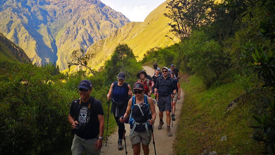 Inka Jungle Trek to Machu Picchu 3 D/ 2 N - Common questions