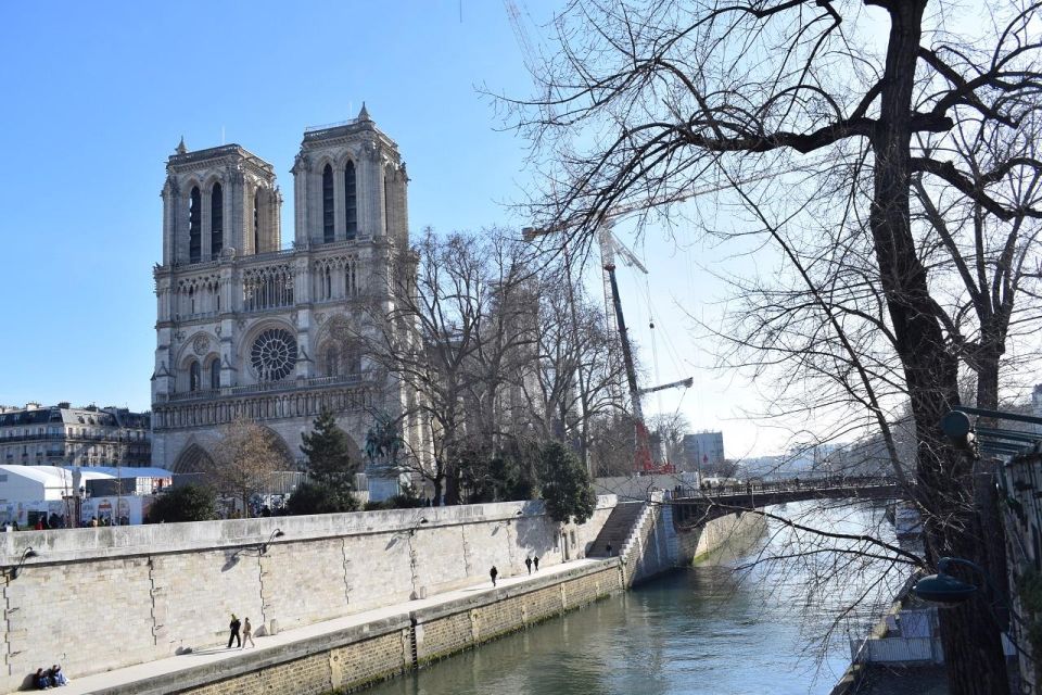 Paris: Sainte-Chapelle, Conciergerie, Notre Dame Guided Tour - Itinerary