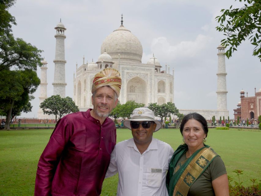 Same Day Taj Mahal Tour By Flight From Ahmedabad - Not Suitable For