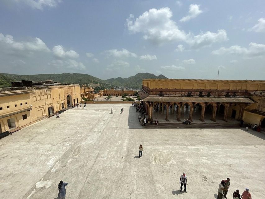 Amber Fort Skip-The-Line E-Tickets & Guide Jaipur Transfers - Important Information