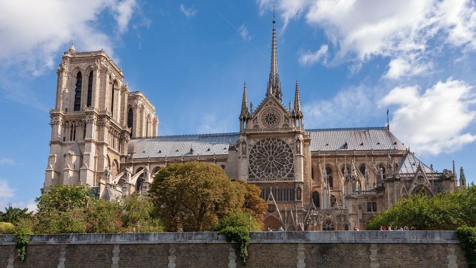 Paris: Sainte-Chapelle, Conciergerie, Notre Dame Guided Tour - Important Information