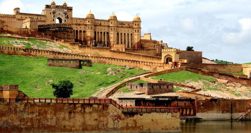 From Delhi: Private Jaipur & Amber Fort Guided Tour by Guide - Drop-off Locations