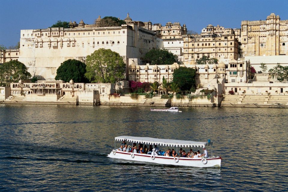 From Udaipur: Private Udaipur City of Lakes Sightseeing Tour - Sum Up