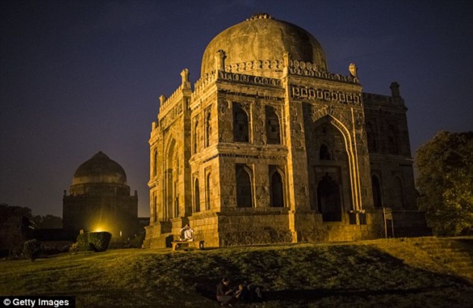 Delhi: Guided Evening Tour of Delhi City - Key Points