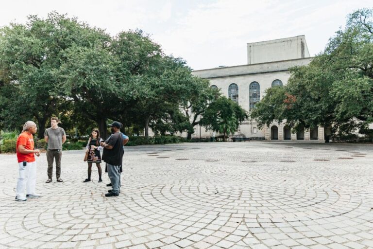 New Orleans: Get Swept Into the Night With a Live Jazz Tour