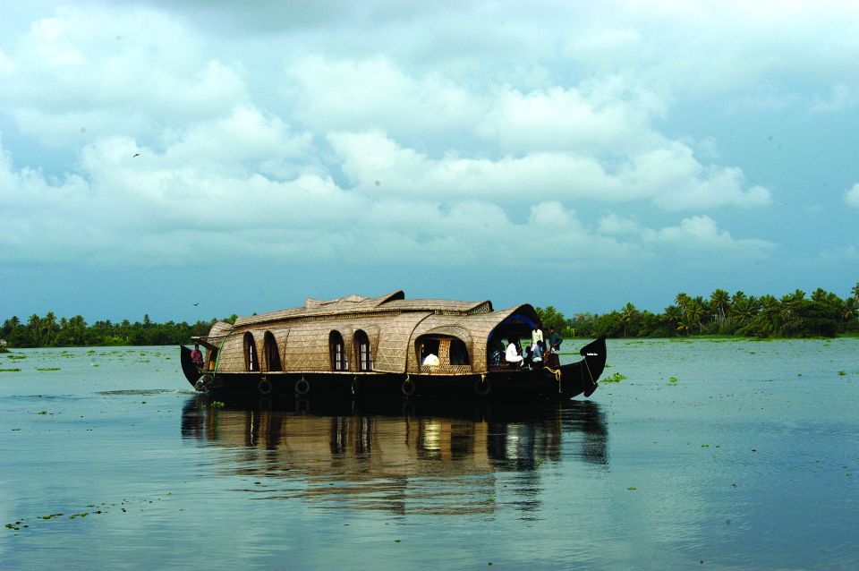 Cochin Shore Excursion From Cochin Pier - Group Size and Language