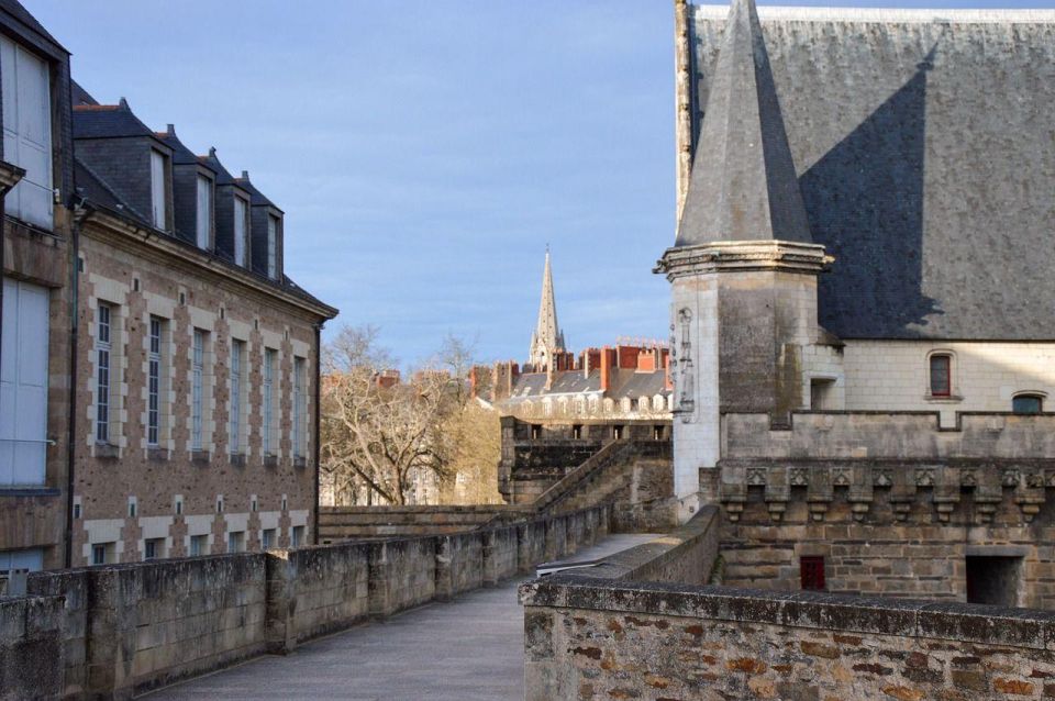 Nantes Private Guided Walking Tour - Tour Overview