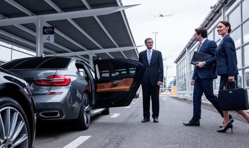 Paris : Charles De Gaulle Airport to Le Pecq Cruise - Airport Pickup and Group Transfer