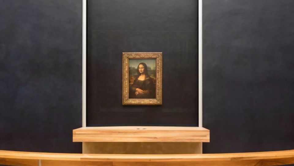 Paris: Louvre Highlights Private Guided Tour W/ Entry Ticket - Multilingual Options and Tour Highlights