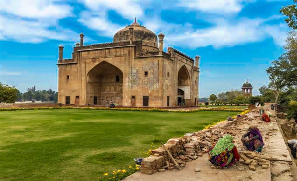 River Front Gardens of Agra - Unique Features of Mughal Gardens