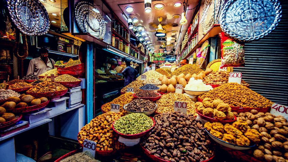 Delhi: Street Food Walking Tour of Old Delhi With Tastings - Key Points