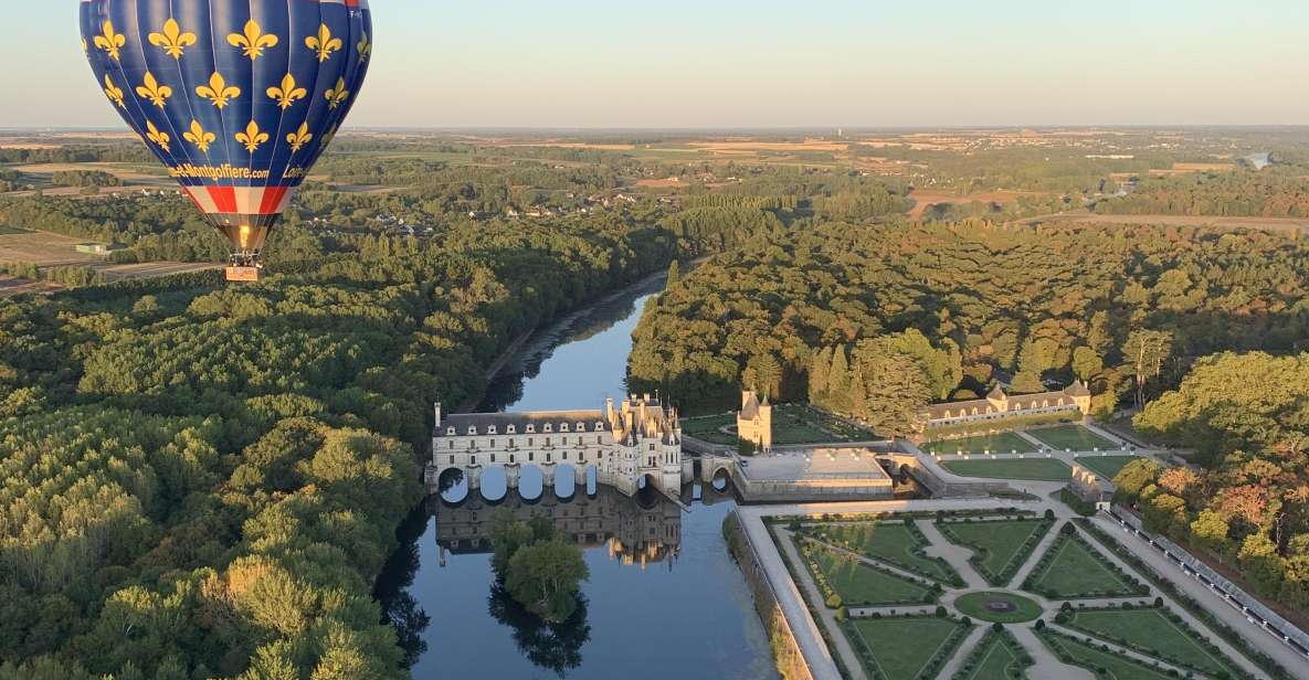 Hot Air Balloon Flight Above the Castle of Chenonceau