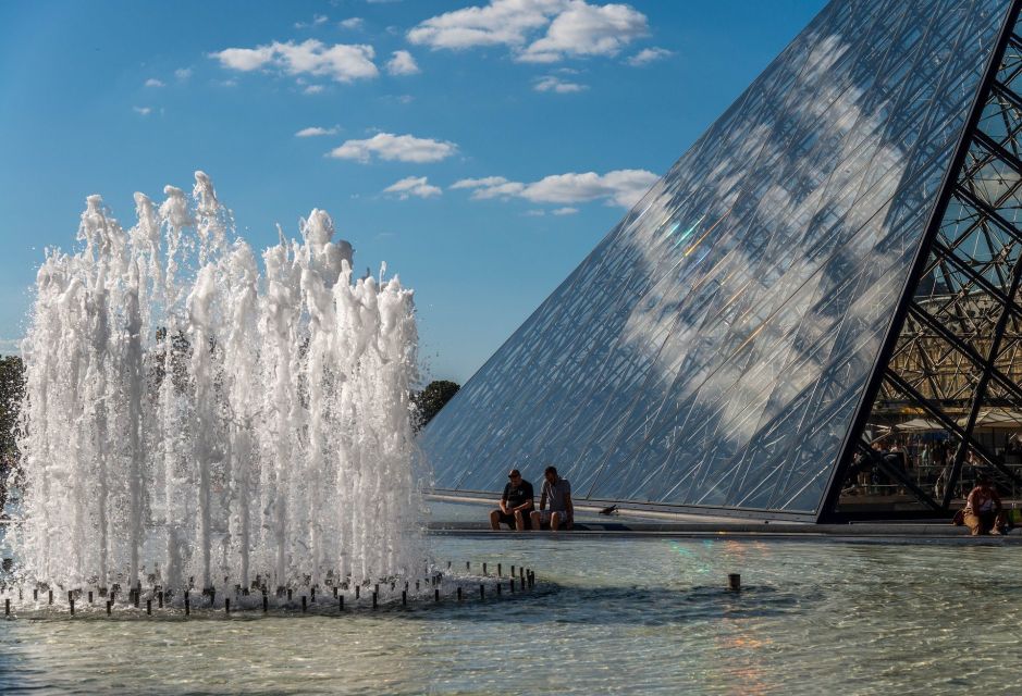 Paris: Louvre Highlights Private Guided Tour W/ Entry Ticket