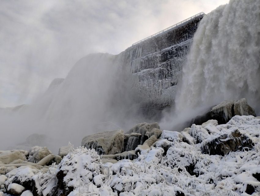 Niagara Falls: Winter Tour With Cave of the Winds Entry - Tour Experience