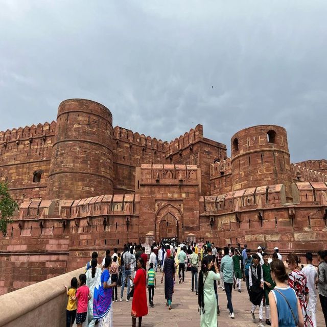 From Delhi: Taj Mahal Sunrise and Agra Fort Private Day Tour - Common questions