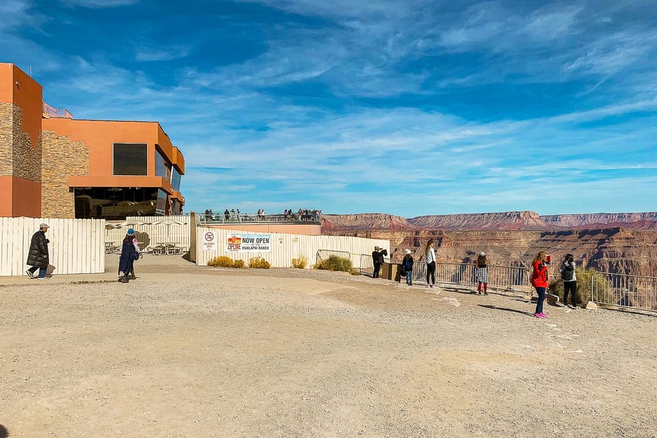 Las Vegas: Grand Canyon West Tour, Lunch & Optional Skywalk