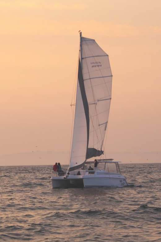 Monterey Bay: Sunset Catamaran Sailing Cruise